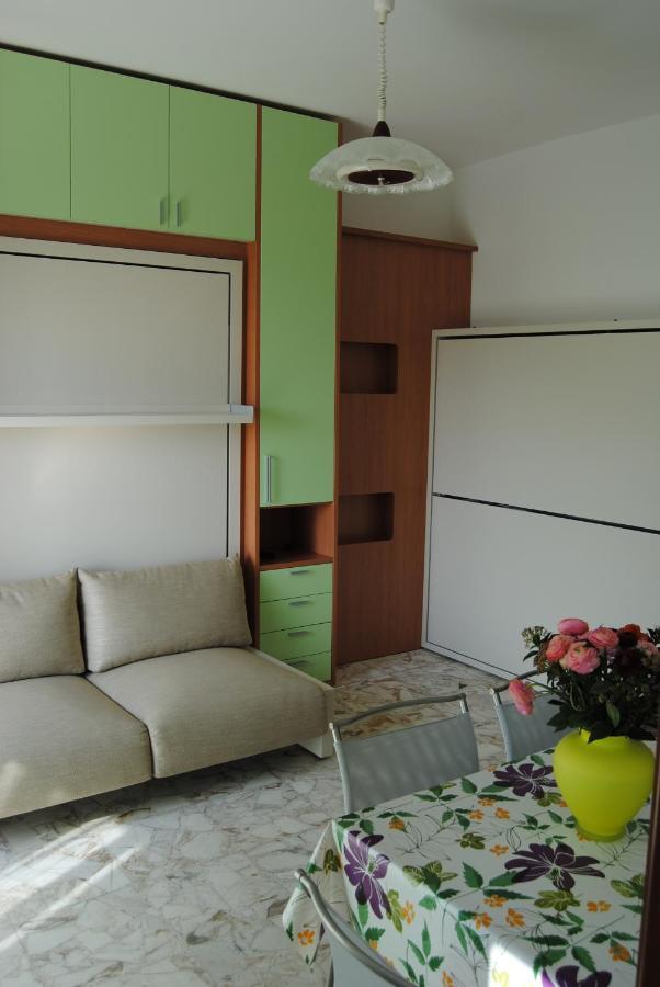 Residence Riviera Albenga Buitenkant foto