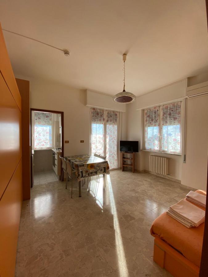 Residence Riviera Albenga Buitenkant foto