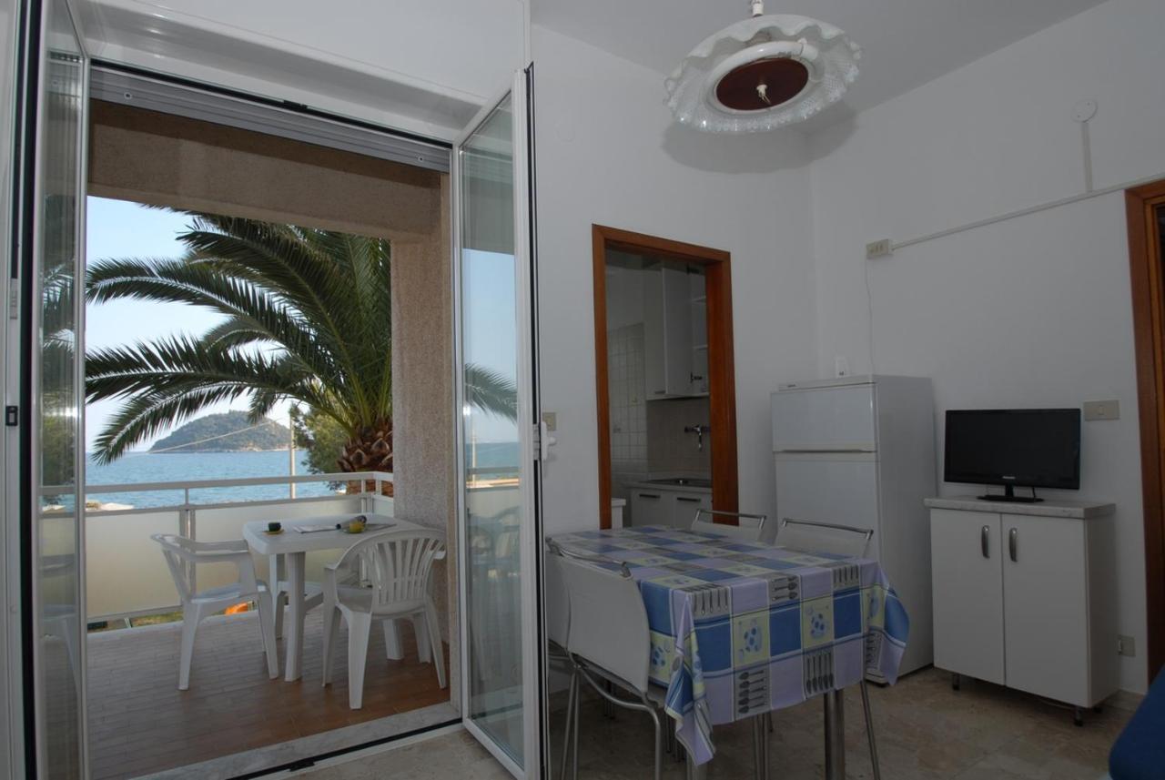 Residence Riviera Albenga Buitenkant foto