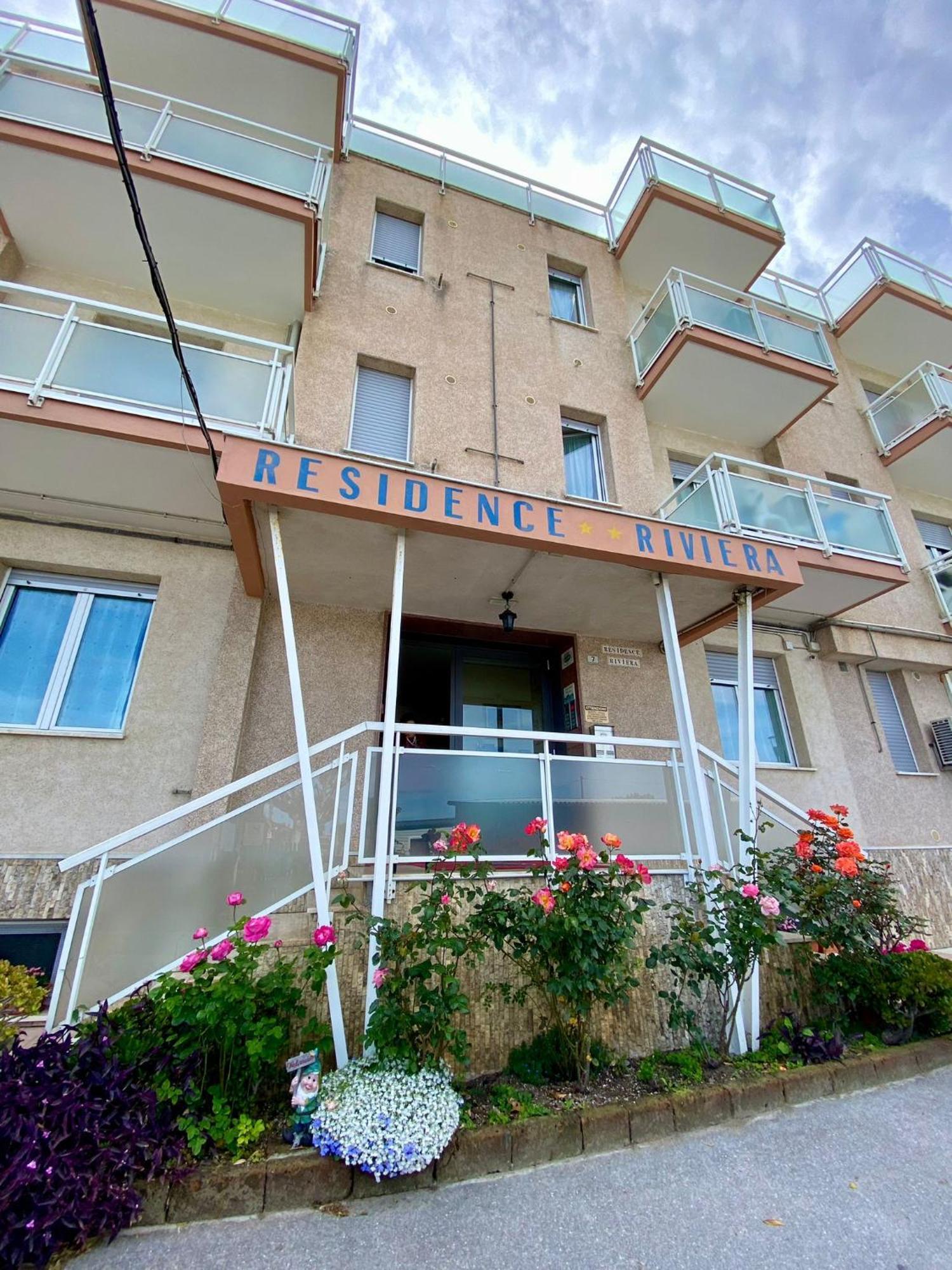 Residence Riviera Albenga Buitenkant foto