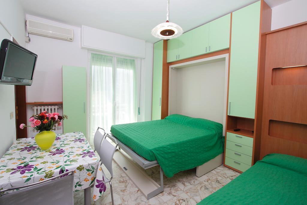 Residence Riviera Albenga Kamer foto